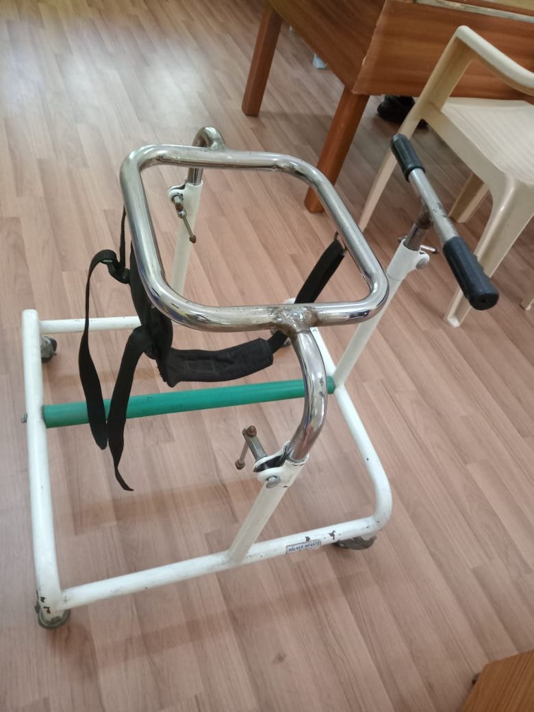 CHILD WALKER